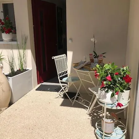 Дом отдыха Maison De Chaleureuse A 600mdu Bassin